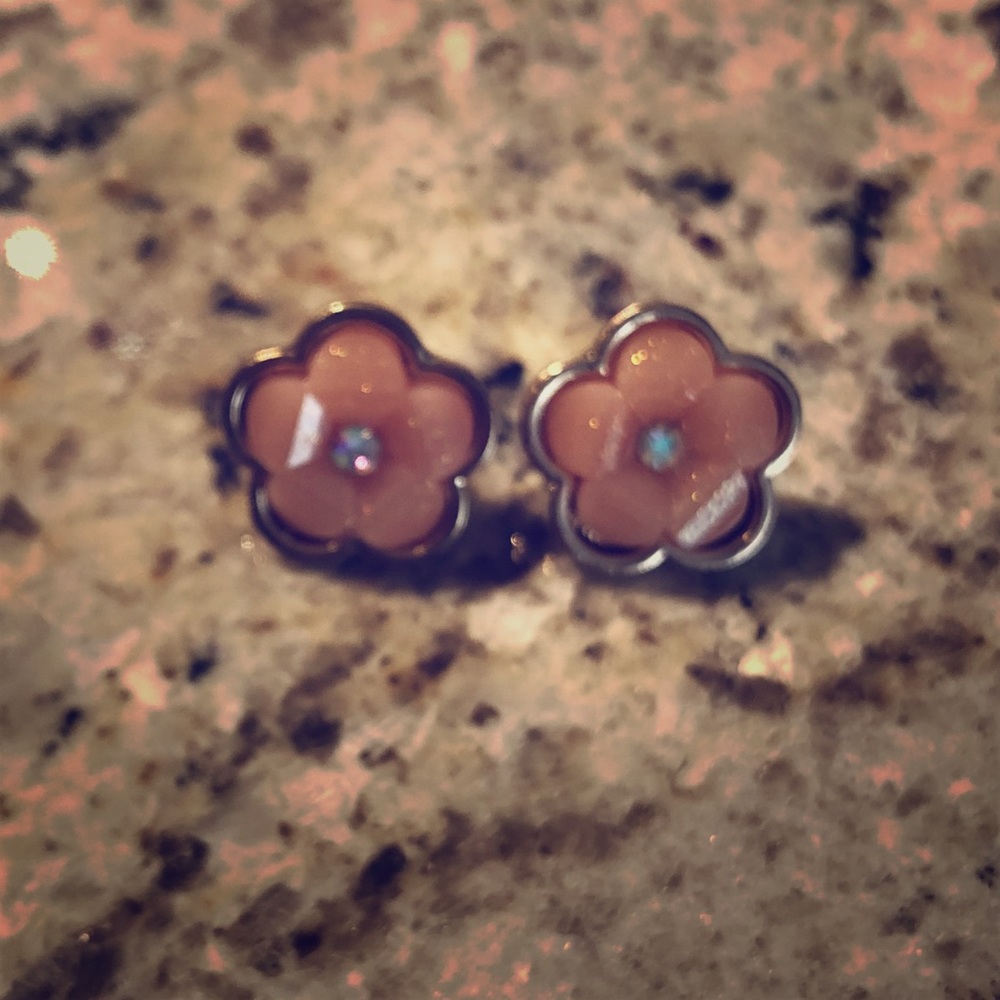 Retro peach flower studs
